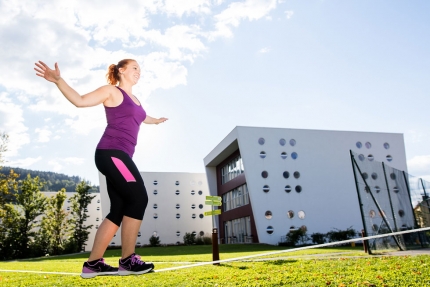 Slackline beim Hotel ROYAL X – Urlaub am Millstätter See – Pension Elisabeth – Frühstückspension in Kärnten